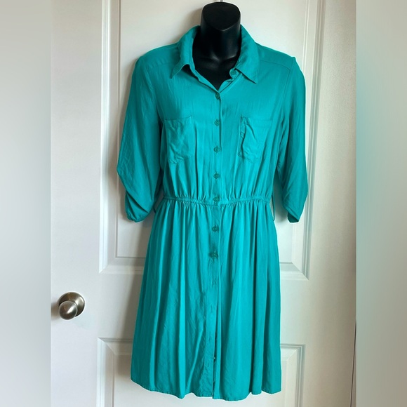 Women's dress - Picture 1 of 5